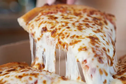 استفاده از پنیر پیتزا بسته ای برای ساخت تایتانیک